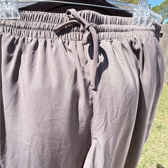 Forever 21 Gray Drawstring Joggers - Picture 2 of 8